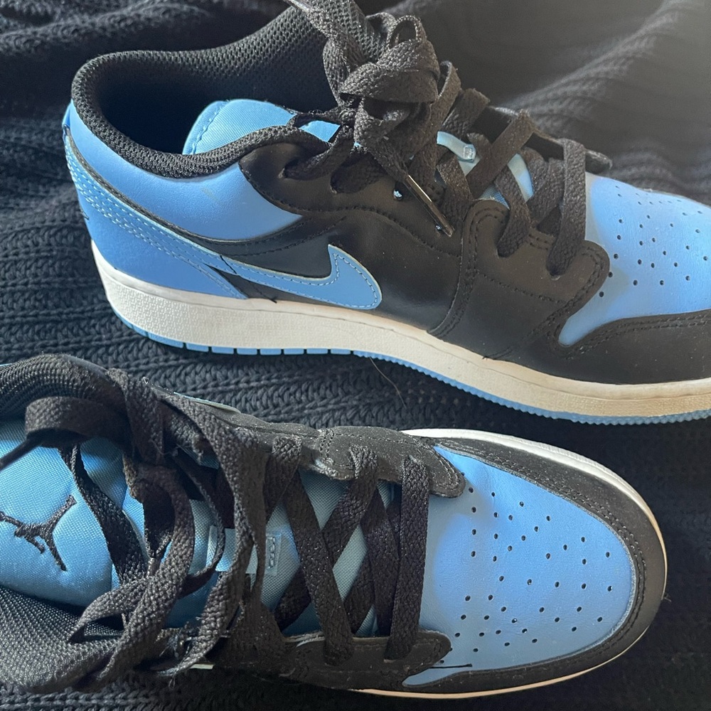 Air Jordan 1 Low - big kids NIKE - sneakers - size 6.5Y